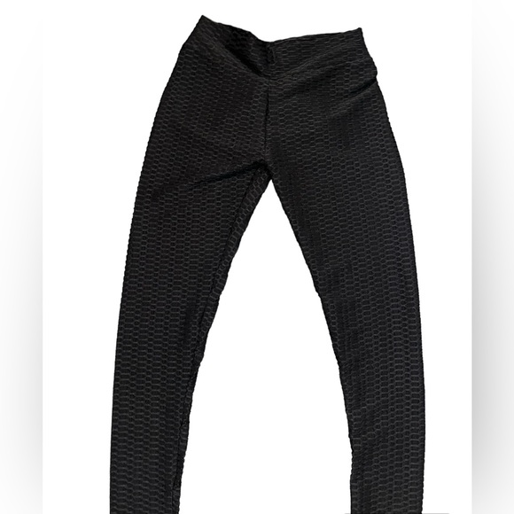 Viral “Butt-Scrunch” Leggings - flattering gym leggings size L - Picture 2 of 3